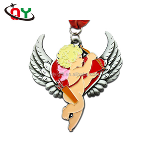 Personnalisé En Vrac Offres Spéciales Moulage sous pression <span class=keywords><strong>Coeur</strong></span> Forme Ange Rond En Alliage de Zinc anneau Anime Personnalisé Porte-clés - Product Image 1