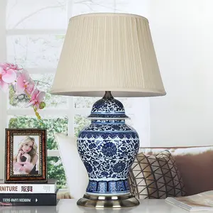 Vintage home möbel asiatische blau und weiß tisch lampe keramik lesen lampe für hotel