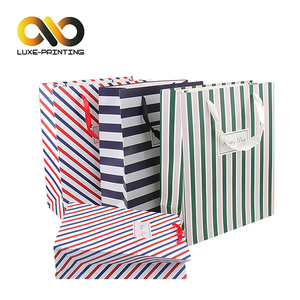Regalo de lujo de la boda del diseño de la puerta de la boda que empaqueta la bolsa del Libro Blanco con la manija de la cinta - Product Image 3