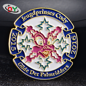 Fabrik direkt revers pins förderung freies design lächelndes gesicht revers pin mit schmetterling cultch - Product Image 3