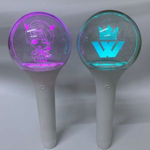 Hot Bán OEM Tùy Chỉnh Laser Khắc 3D LOGO Hình Tròn LED Stick Ánh Sáng Acrylic Đầy Màu Sắc LED Light Up Stick - Product Image 2