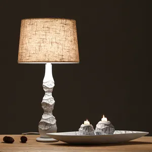 De lujo moderno de lujo de resina Mesa alta tallada lámpara para la decoración del hogar