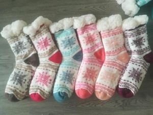 Chaussettes chaudes en tricot épais doublé de molleton, chaussons d'hiver à motif de flocon de neige de noël - Product Image 5
