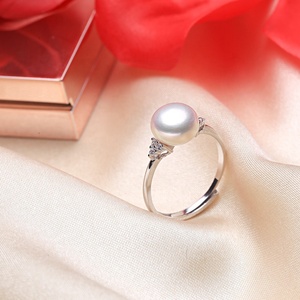 Set di Gioielli in Argento Sterling 925 con Collana, Anello e <span class=keywords><strong>Orecchini</strong></span> con <span class=keywords><strong>Perle</strong></span> <span class=keywords><strong>d</strong></span>'<span class=keywords><strong>Acqua</strong></span> <span class=keywords><strong>Dolce</strong></span> 7-9mm - Product Image 3