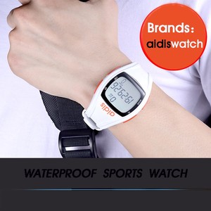 Unisexe Sport Podomètre Montres Numérique Résistant À L'eau Étape Montres LED horloge Stock Montre de Course à pied - Product Image 4