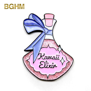 Doux Émail <span class=keywords><strong>Badge</strong></span> <span class=keywords><strong>Nominatif</strong></span> En Métal/Épinglette Personnalisée Pour La Promotion Dessin Animé Épinglettes - Product Image 1