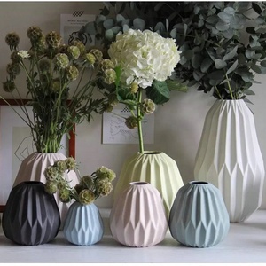 Facultatif couleur <span class=keywords><strong>origami</strong></span> art conception cannelée antique en céramique vases/décor à la <span class=keywords><strong>maison</strong></span> bud vase - Product Image 1