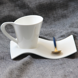 Royale en vrac <span class=keywords><strong>café</strong></span> classique et ensemble de tasse à thé de <span class=keywords><strong>café</strong></span> en céramique porcelaine céramique vague tasse - Product Image 6