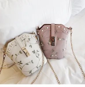 lingge embroidered line hair bag female 2019 new hand shoulder slung tote bag