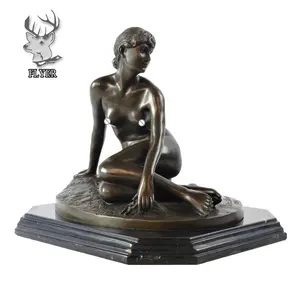 Artist decorate bronze abstract statue mouse bronze sculpture