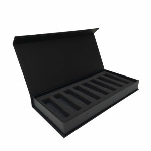 Cứng nhắc các tông đóng cửa từ hộp quà tặng với cắt ra EVA/bọt chèn - Product Image 1