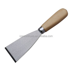 مكشطة الجدران الجافة المصنوعة من الفولاذ الكربوني سهلة الاستخدام مع شفرة مشطوفة ومقبض خشبي أداة صلبة مصقولة عادية مع غطاء طرفي لإزالة الصدأ - Product Image 3