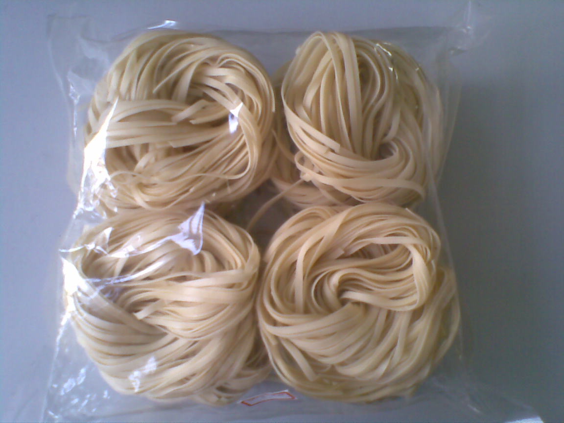 Овальные лапши яйца 400g Udon округлой формы