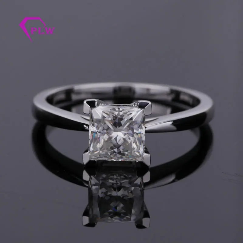 14 k สีขาวทองเจ้าหญิงตัด 6x6 มม. moissanite solitaire แหวนสำหรับคนรัก