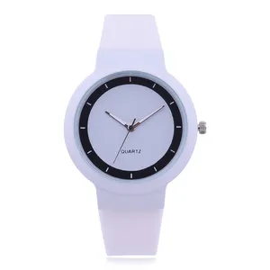 2019 Kiki Merek Popular Watch Jelly Silikon Wanita Sederhana Watch Wanita Kuarsa Jam Tangan (KKWT82066)