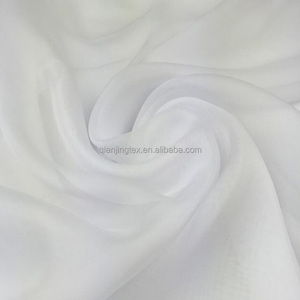 <span class=keywords><strong>Tela</strong></span> de Chifón Blanca Sedosa Transparente Delgada de 30D a Precio de Fábrica para Vestido de Verano - Product Image 3