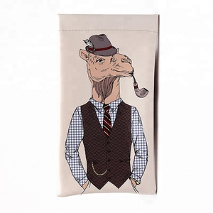 Borsa per occhiali personalizzata con piume blu per occhiali da sole e occhiali da lettura graziosa custodia morbida in pelle sintetica con animali stampati - Product Image 3