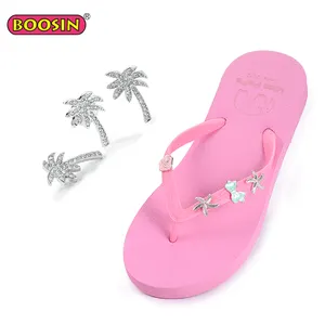 ขายร้อนที่กำหนดเองโลหะผสม plam tree rhinestones flip flop สตั๊ดรองเท้าอุปกรณ์เสริม charm