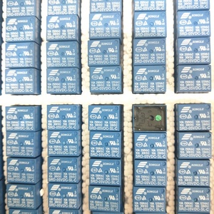 Relé de Potencia de Alta Calidad <span class=keywords><strong>10A</strong></span> 250VAC 4 Pines 5 Pines SRD-12VDC-SL-A SRD-03V 05V 06V 09V 12V 24VDC -SL-A -SL-C - Product Image 4
