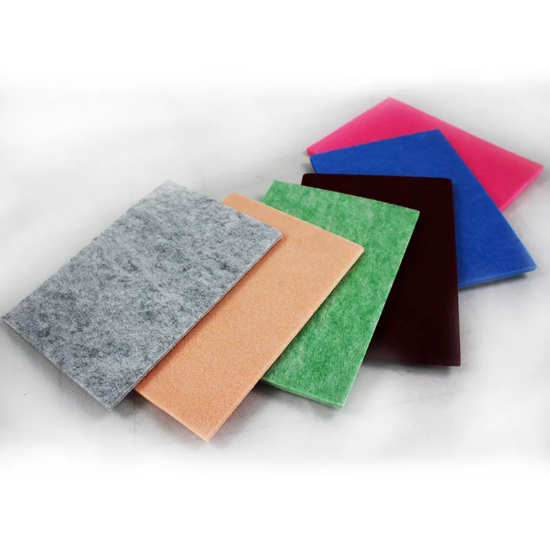 ขายส่ง nonwoven 100% โพลีเอสเตอร์ที่มีสีสันผ้า 3 มม.