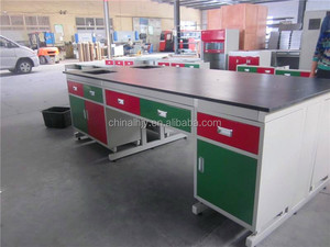 Uso de la sala de mesa de laboratorio de biología - Product Image 2
