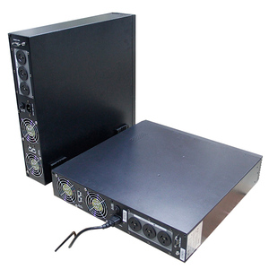 סין עשירייה מכירת מוצרים שלב אחד מתלה 1KVA UPS - Product Image 1