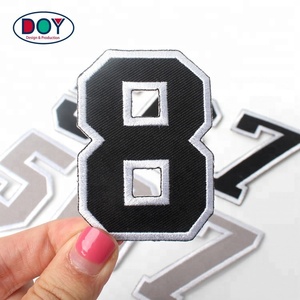 刺繍バッジスポーツアクセサリーサッカージャージ用カスタムフットボールクラブロゴ刺繍番号パッチ - Product Image 3