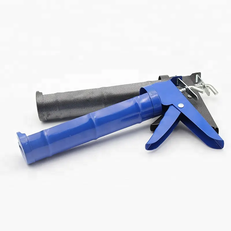 Flexible fiber glass spray gun with open-frame