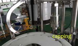 Ligne automatique <span class=keywords><strong>de</strong></span> machine <span class=keywords><strong>de</strong></span> capsulage et d'étiquetage <span class=keywords><strong>de</strong></span> petite bouteille en verre en plastique <span class=keywords><strong>de</strong></span> fiole d'huile <span class=keywords><strong>de</strong></span> <span class=keywords><strong>parfum</strong></span> liquide <span class=keywords><strong>de</strong></span> METICA - Product Image 4