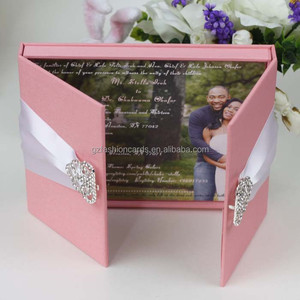2015ブローチ付きの豪華でユニークな結婚式の招待状ボックス - Product Image 2