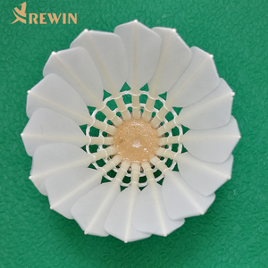 Pluma de bádminton Champion No.2 de alta calidad, para entrenamiento, partidos de <span class=keywords><strong>club</strong></span> y torneos internacionales, con buen vuelo. - Product Image 4