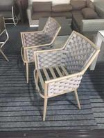 Chaise longue d'extérieur en aluminium et rotin tressé