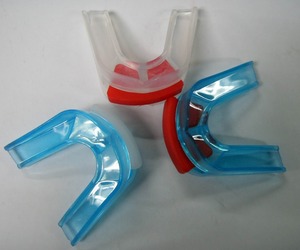 Protector Bucal de doble cara para boxeo, protección para dentaduras de fútbol, deporte, goma dental, 1 ud. - Product Image 4