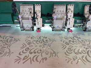 Máquina DE COSER DE bordado computarizada plana y enrollada multifunción OEM/ODM de fábrica - Product Image 4