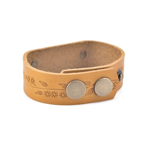 समायोज्य आकार रियल निचले स्तर भूरे रंग के चमड़े कलाई कंगन धातु बार विंटेज बटन चमड़े के कंगन के साथ लोगो - Product Image 3