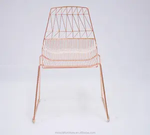 玫瑰金金属丝可堆叠餐椅