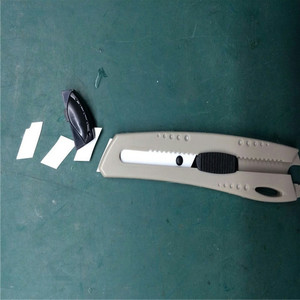 2018 Économique nouvelle Arrivée ABS Matériel Populaire Couteau Utilitaire De Sécurité En Céramique 18 MM cutter - Product Image 4