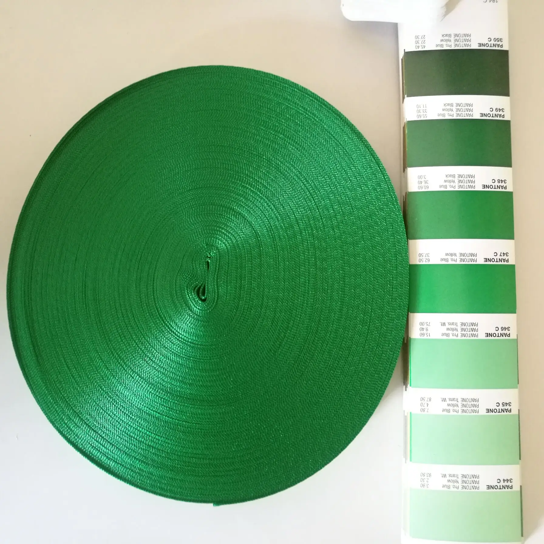 Нейлоновый шнурок, пустая лента в рулоне