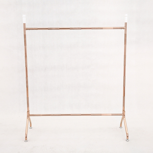 Estante de ropa de latón, diseño moderno de oro rosa - Product Image 2
