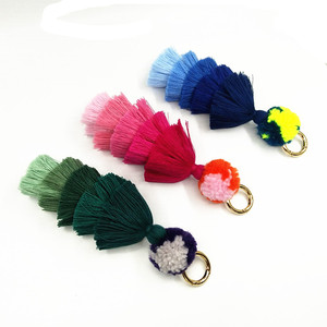 100% Cotton Pompom Tassel Keychain Handmade Plush Keychains for Tote & PU Bags Manufactory Product