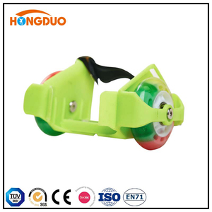 Patins patineurs à <span class=keywords><strong>talon</strong></span> réglable, clignotants, patins à roulettes - Product Image 4