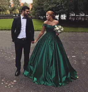 Elegante Perlen Spitze Satin Aus Schulter Ballkleider Emerald Green Abendkleid