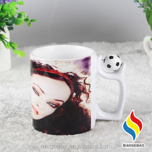 Taza mágica manija del nuevo diseño con fútbol taza de cerámica - Product Image 2