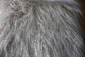 Marfil real piel Del cordero <span class=keywords><strong>de</strong></span> Mongolia alfombra/tiro/placa/pelt <span class=keywords><strong>pelos</strong></span> sedoso lujoso <span class=keywords><strong>de</strong></span> la vendimia para <span class=keywords><strong>los</strong></span> bolsos - Product Image 3