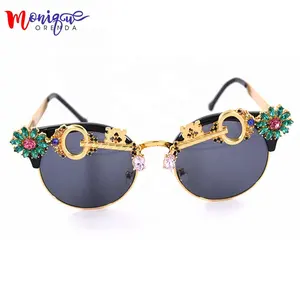 Sunglasses women Brand Designer Luxury Crystal Cat Eye Ladies sunglasses Fashion Baroque Sun glasses