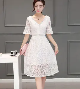Gaun Renda Lengan Pendek untuk Wanita, Gaun Putih Baru Gaya Korea Kerah V Ramping Renda Lengan Pendek