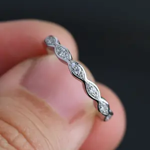 Anello da sposa in platino pt900 con gemma di moissanite rotonda da 2.5mm