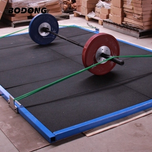 Carreaux de sol en <span class=keywords><strong>caoutchouc</strong></span> de haute qualité pour salle de sport Rouleaux de tapis et carreaux disponibles - Product Image 2