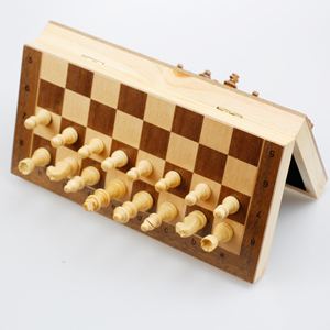 Set di <span class=keywords><strong>scacchi</strong></span> magnetici in legno da 15 ''scacchiera pieghevole Chessmen slot di archiviazione Set di <span class=keywords><strong>scacchi</strong></span> <span class=keywords><strong>per</strong></span> <span class=keywords><strong>principianti</strong></span> bambini adulti <span class=keywords><strong>gioco</strong></span> da tavolo classico - Product Image 5