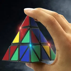 热卖圣诞礼物定制塑料金字塔3x3魔术拼图立方体组织者